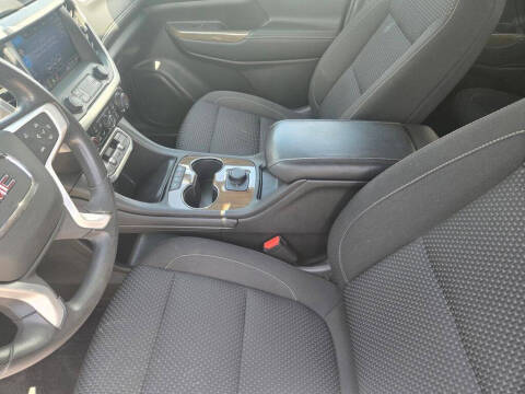 2022 GMC Acadia SLE