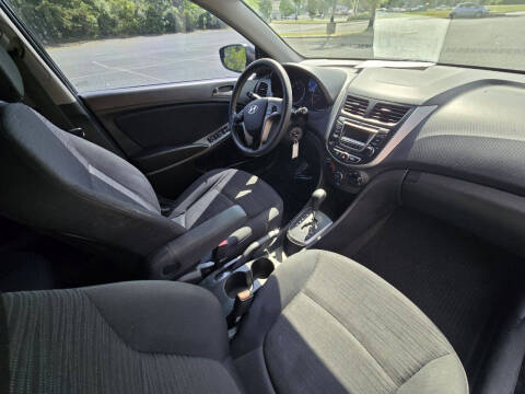 2015 Hyundai Accent GS