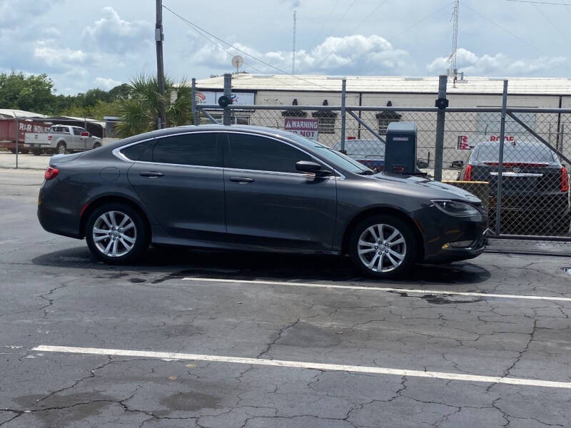 2016 Chrysler 200 Limited