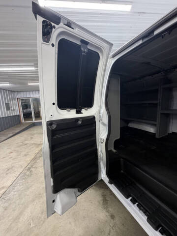 2023 GMC Savana 2500