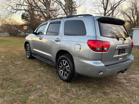 2013 Toyota Sequoia SR5