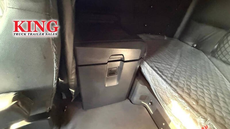 2024 Freightliner Cascadia