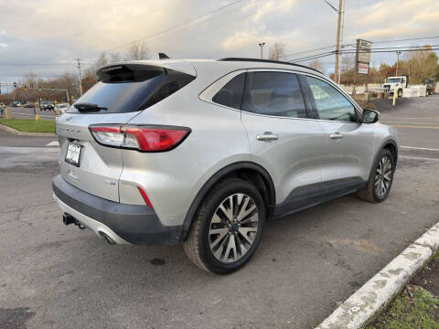 2020 Ford Escape Titanium