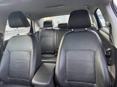 2012 Volkswagen Passat SE PZEV