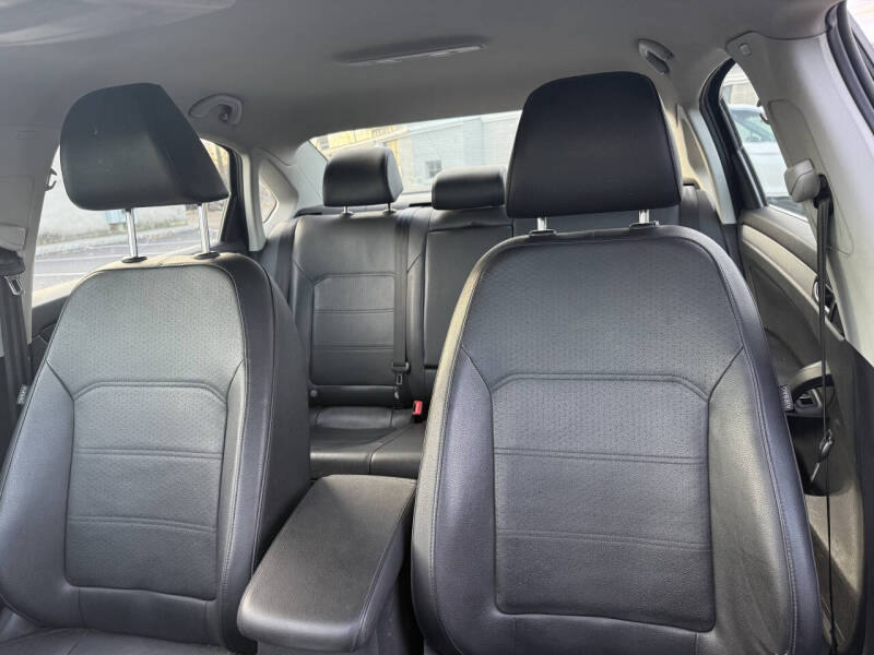 2012 Volkswagen Passat SE PZEV