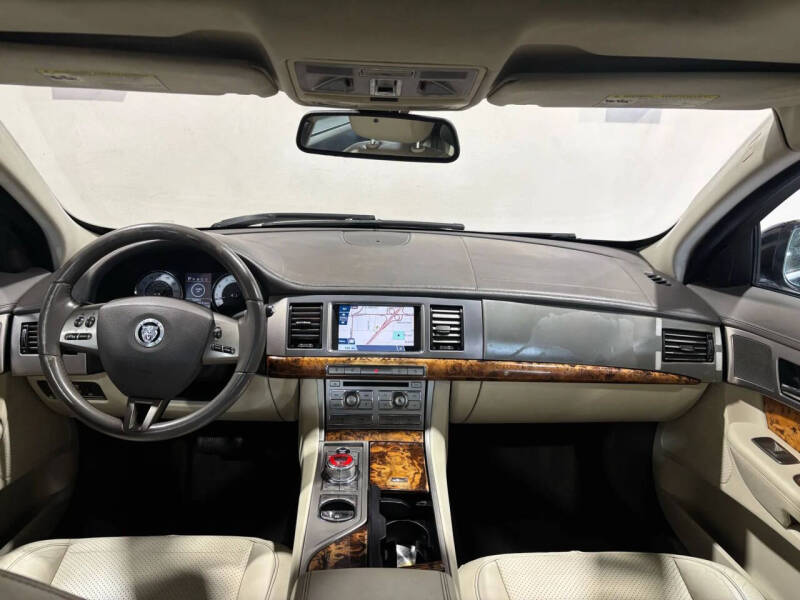 2010 Jaguar XF Premium