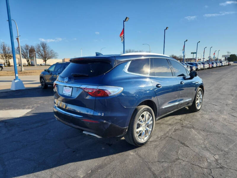 2023 Buick Enclave Essence