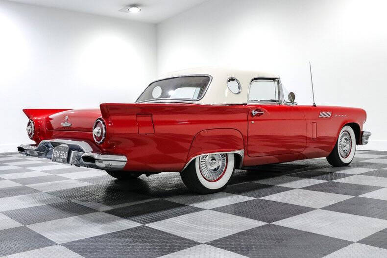 1957 Ford Thunderbird