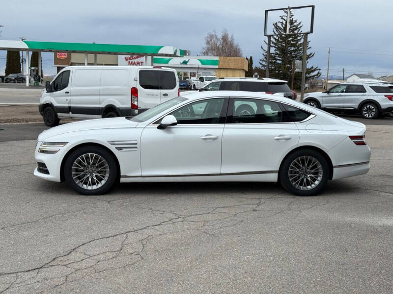2023 Genesis G80