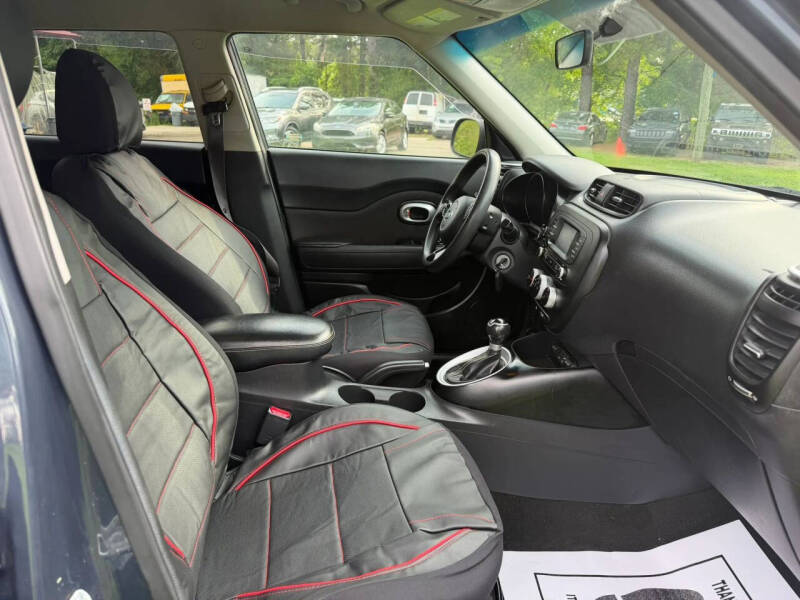 2016 Kia Soul +