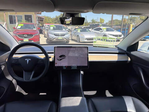 2020 Tesla Model 3 Standard Range Plus