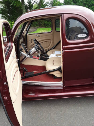 1936 Ford Custom Deluxe