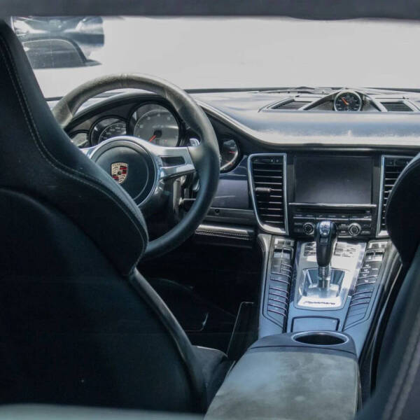 2013 Porsche Panamera GTS