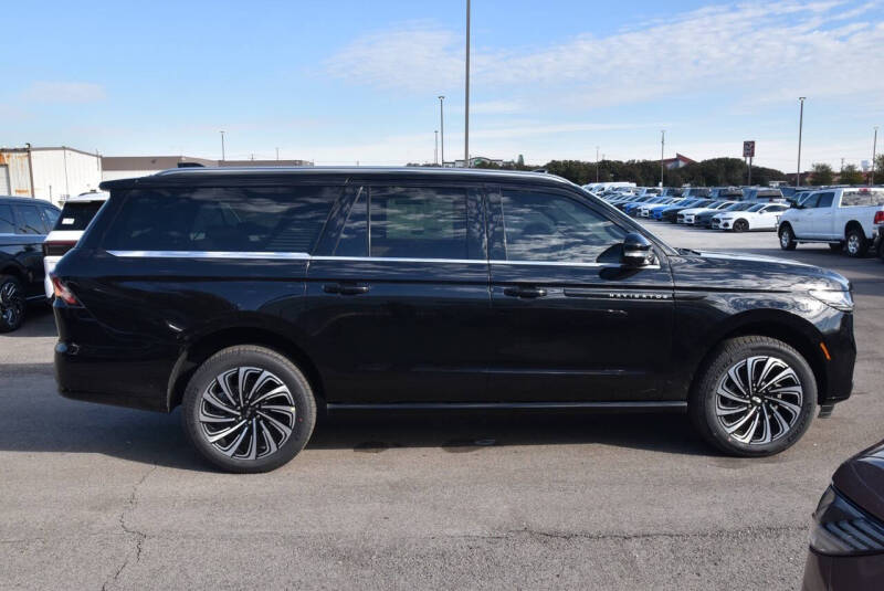 2025 Lincoln Navigator L Black Label
