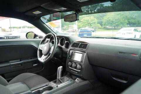 2014 Dodge Challenger SRT8 Core