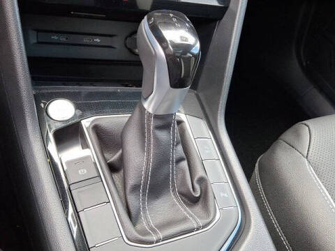 2025 Volkswagen Taos SEL 4Motion