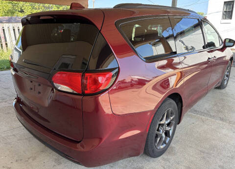 2018 Chrysler Pacifica Touring L Plus