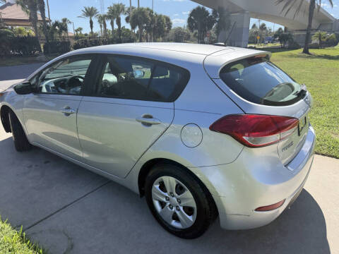 2017 Kia Forte5 LX