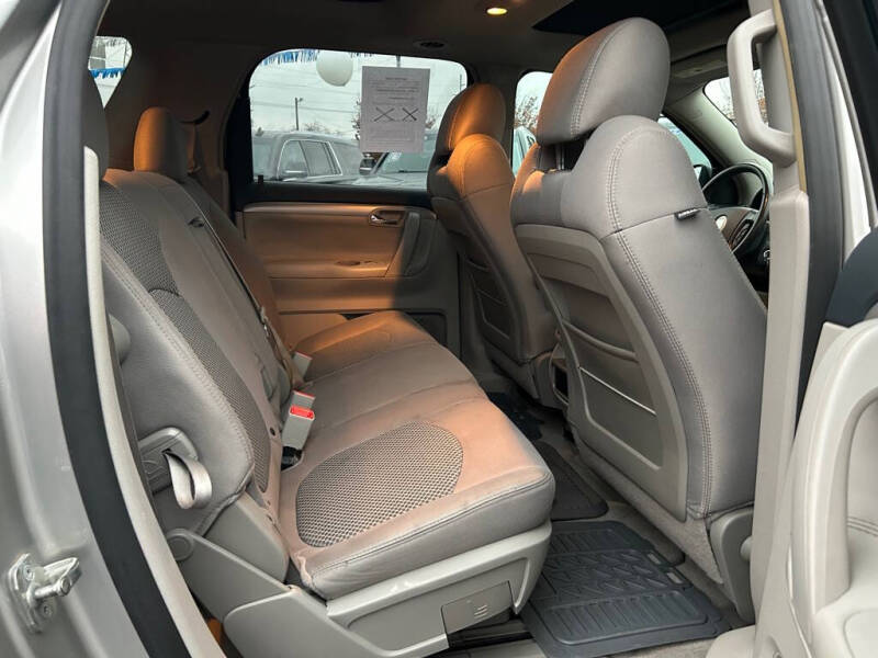 2008 Saturn Outlook XE