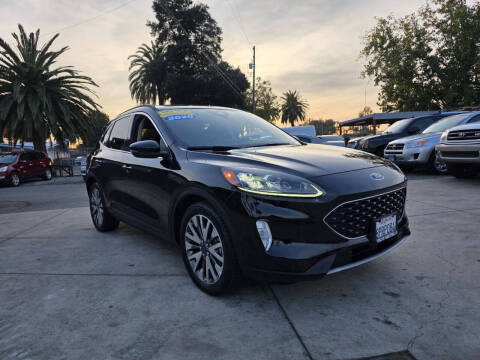 2020 Ford Escape Hybrid Titanium