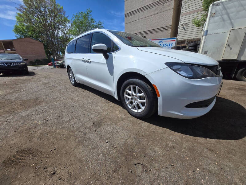 2020 Chrysler Voyager LXi