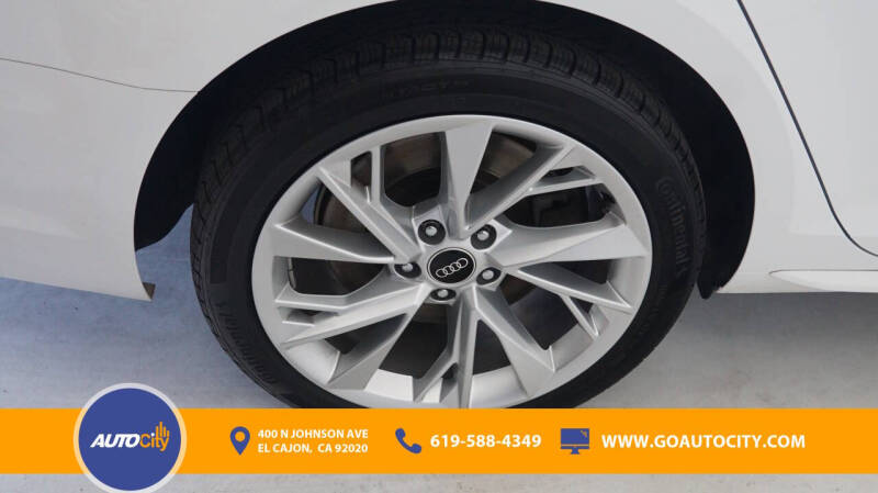 2017 Audi A4 2.0T quattro Premium