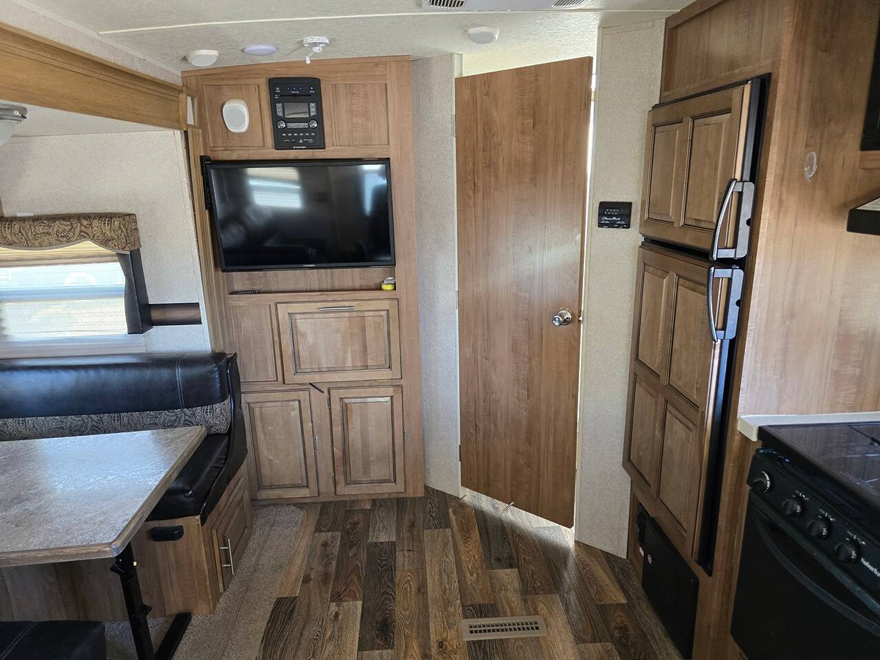 2016 Forest River Rockwood Ultra Lite for sale at DOUBLE DEUCE AUTO in Hesperia, CA