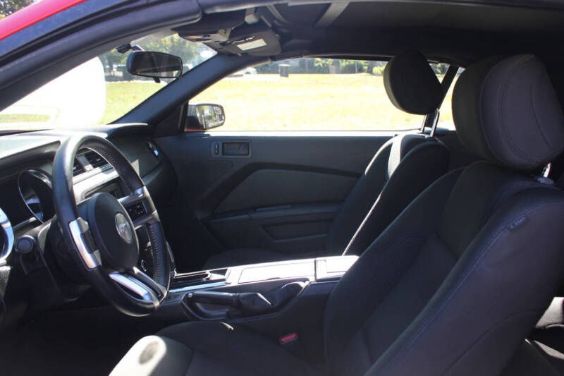 2014 Ford Mustang V6