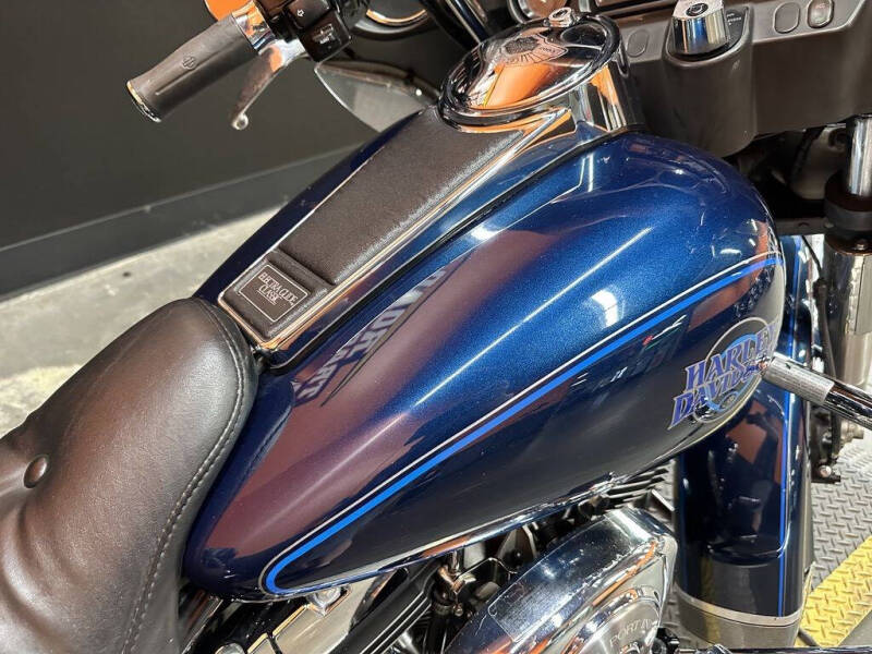 2001 Harley-Davidson® FLHTC - Electra Glide® Cl