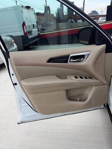 2013 Nissan Pathfinder SV