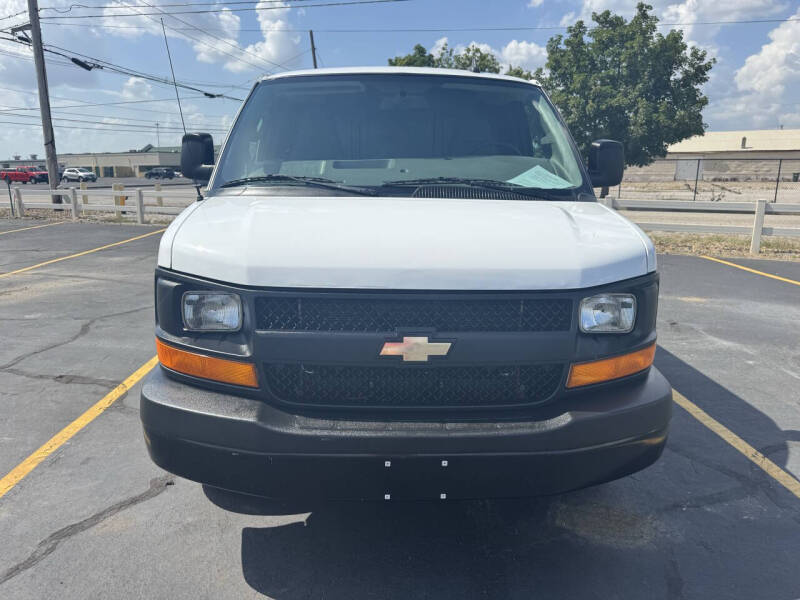Image 6 of 2017 Chevrolet Express 3500