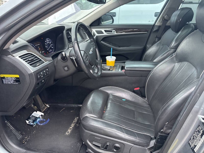 2015 Hyundai Genesis