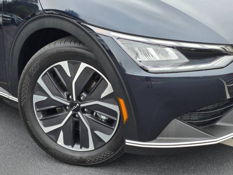 2024 Kia EV6 Light