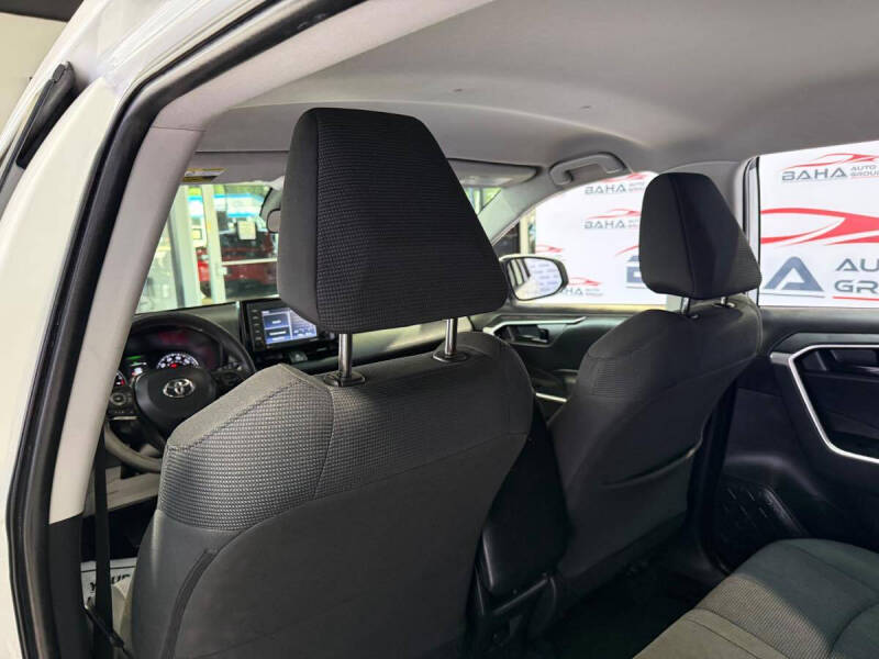 2022 Toyota RAV4 LE