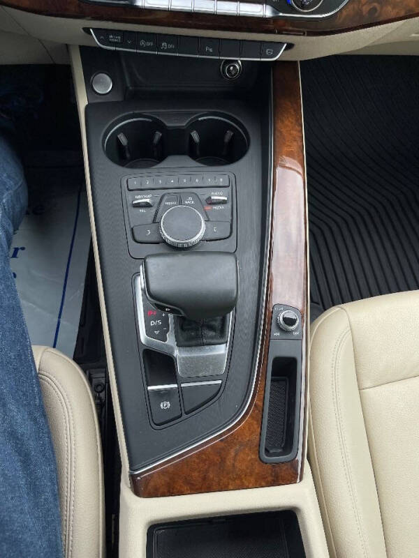 2017 Audi A4 2.0T quattro Premium Plus