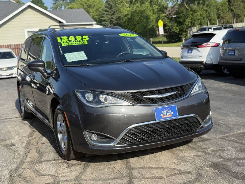 2017 Chrysler Pacifica Touring-L Plus