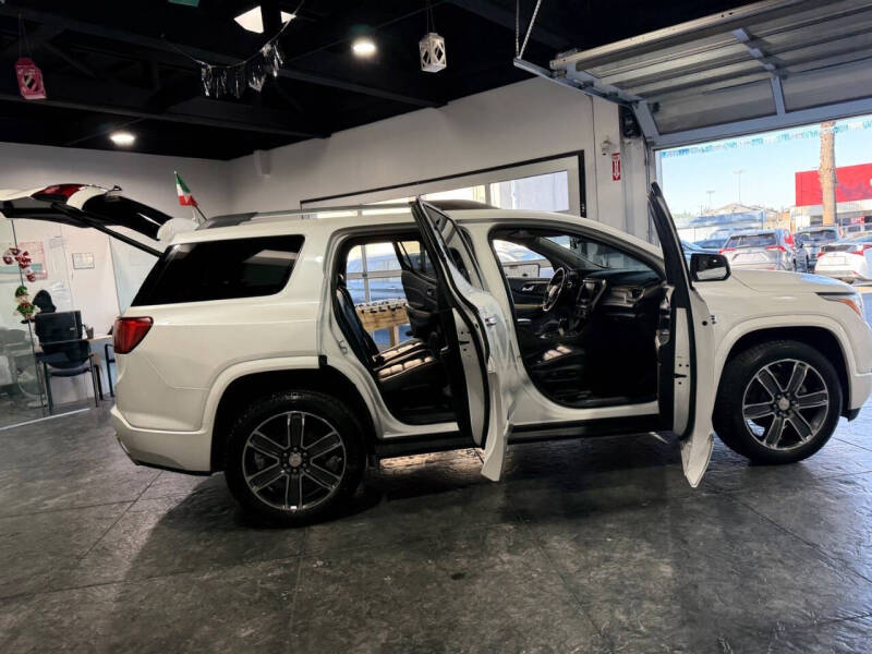 2018 GMC Acadia Denali