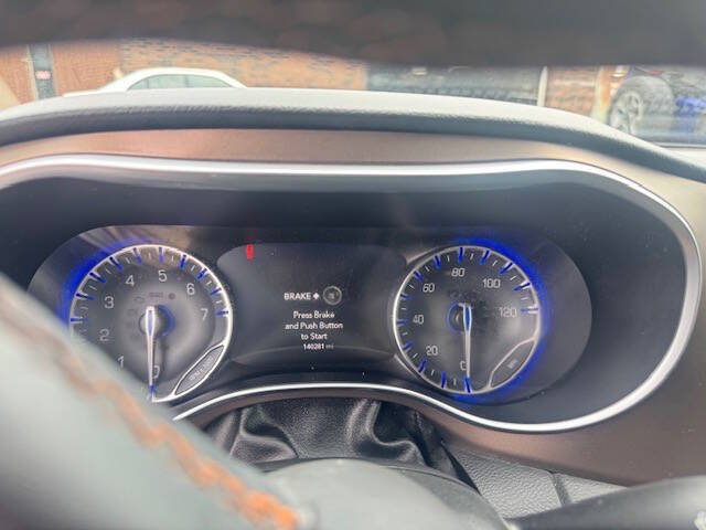 2017 Chrysler Pacifica Touring-L Plus