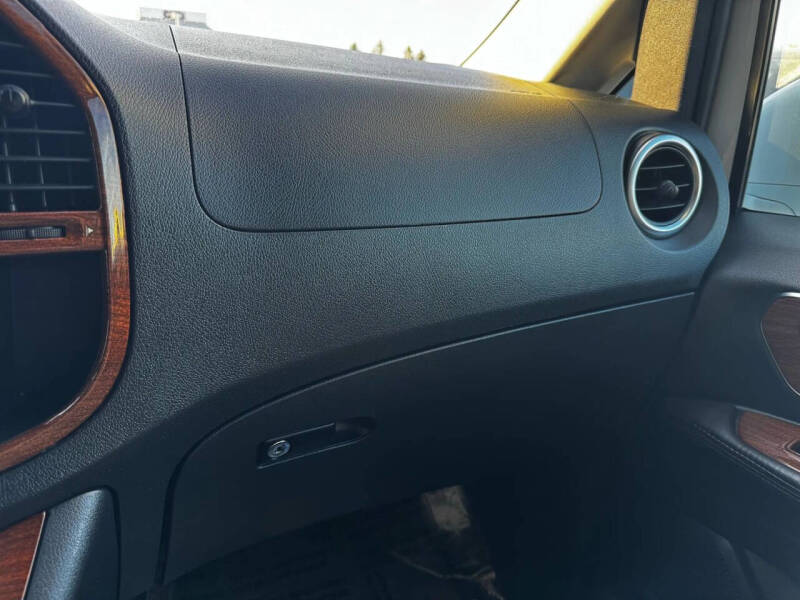 2017 Mercedes-Benz Metris