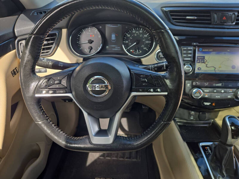2017 Nissan Rogue SV