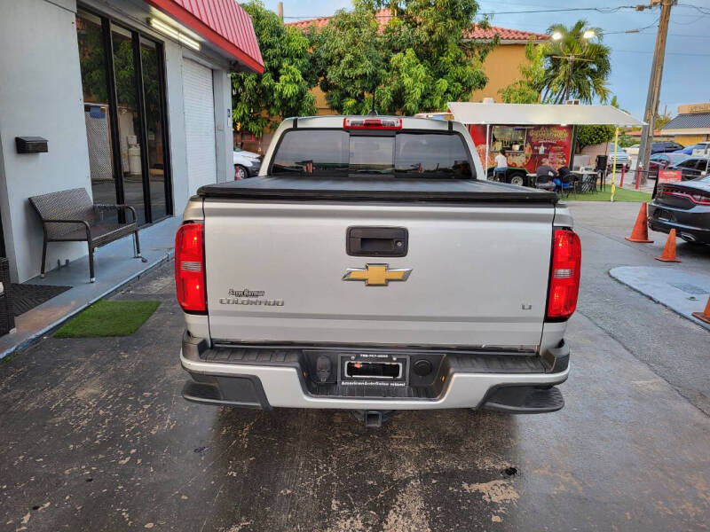 2019 Chevrolet Colorado LT photo 3