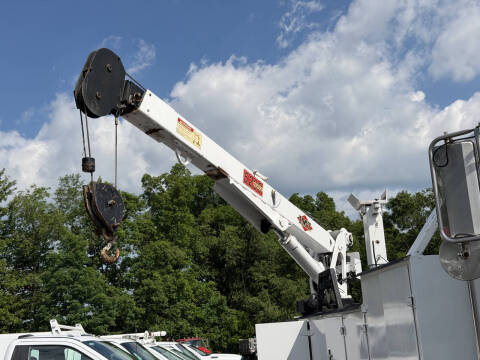 2001 Peterbilt 330