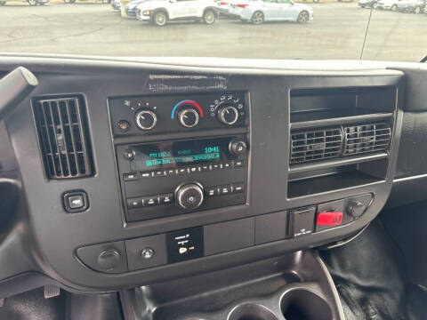 2017 Chevrolet Express LS 2500