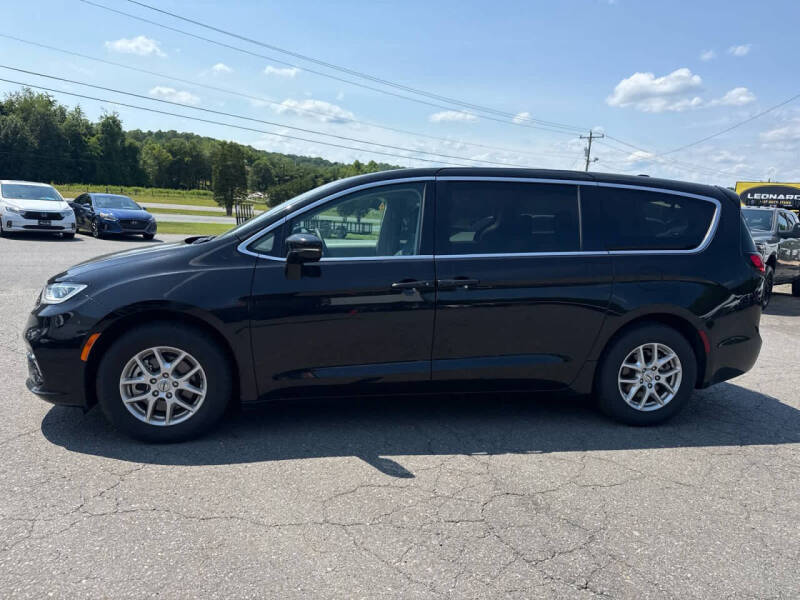 2024 Chrysler Pacifica Touring L