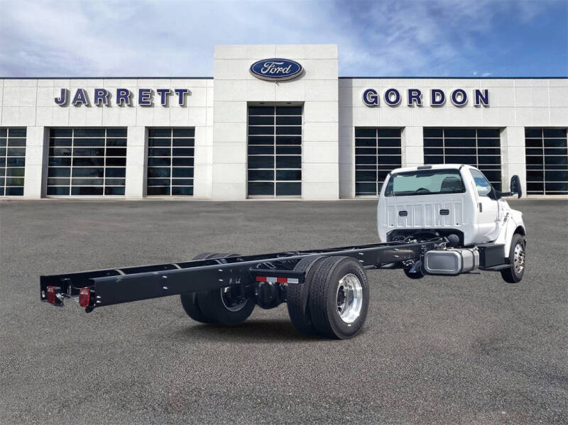 2025 Ford F-750 Super Duty