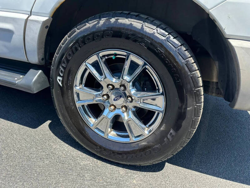 2003 Ford Expedition XLT
