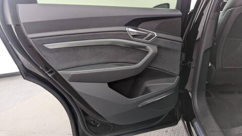 2022 Audi e-tron S quattro Premium Plus