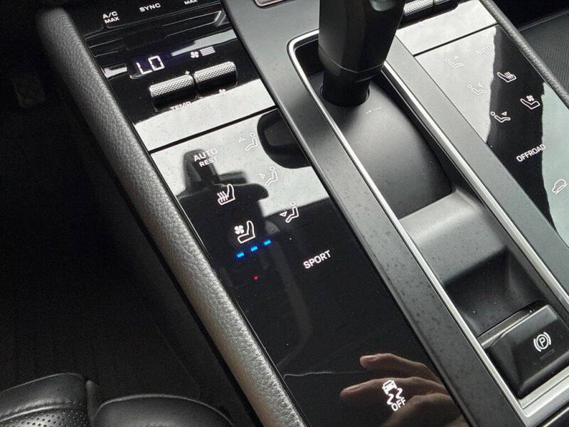 2022 Porsche Macan