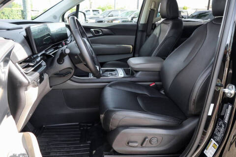 2025 Kia Carnival LXS