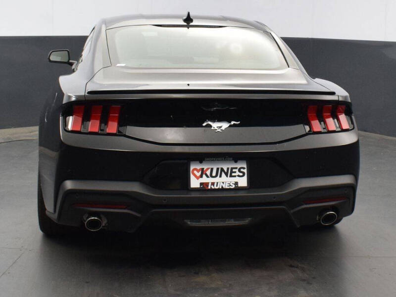 2024 Ford Mustang EcoBoost Premium